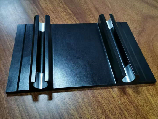 Các bộ phận gia công CNC chính xác Anodizing màu đen Được chứng nhận ISO